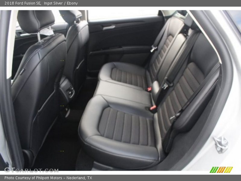 Ingot Silver / Ebony 2018 Ford Fusion SE