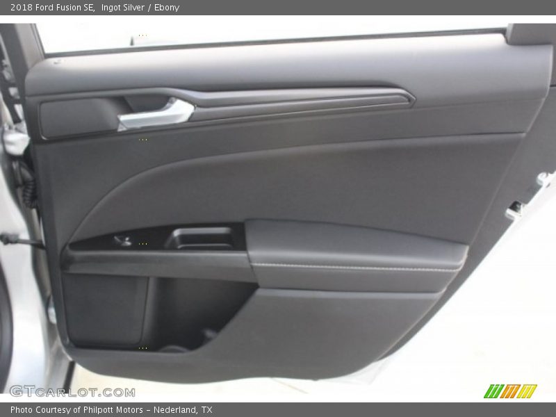 Ingot Silver / Ebony 2018 Ford Fusion SE