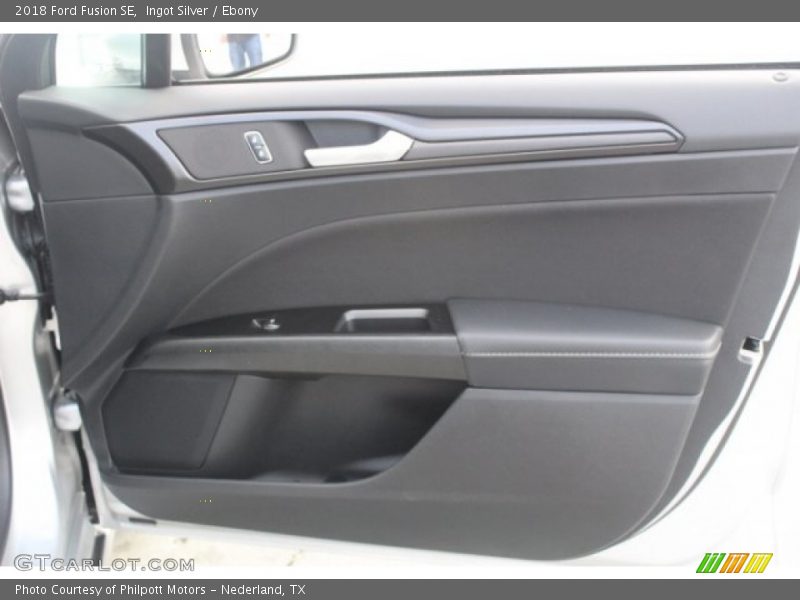 Ingot Silver / Ebony 2018 Ford Fusion SE