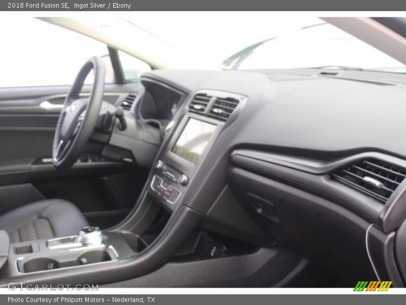 Ingot Silver / Ebony 2018 Ford Fusion SE