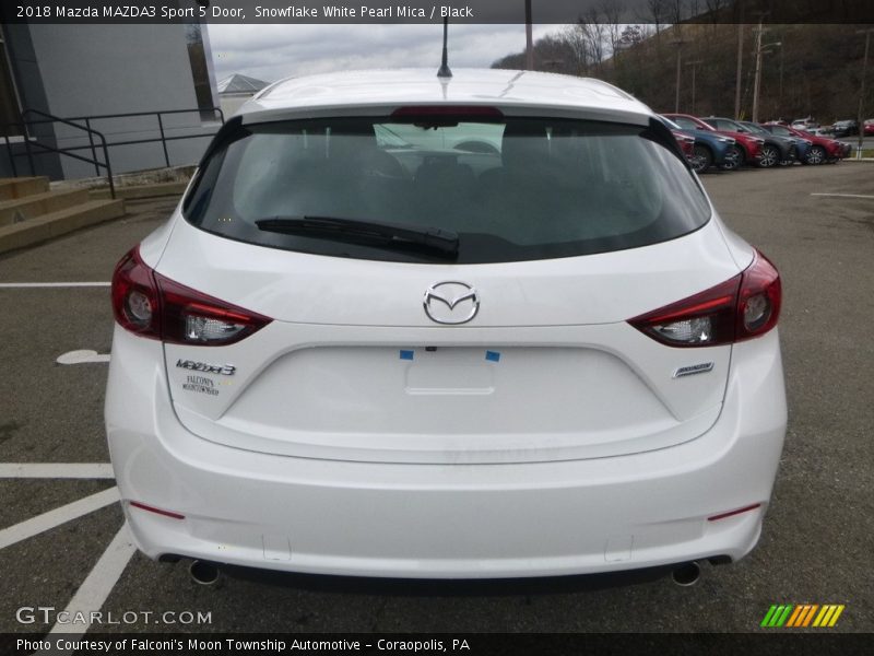 Snowflake White Pearl Mica / Black 2018 Mazda MAZDA3 Sport 5 Door