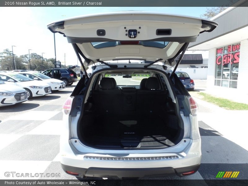 Brilliant Silver / Charcoal 2016 Nissan Rogue SL AWD