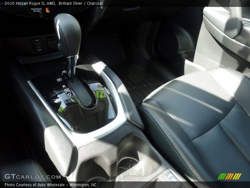 Brilliant Silver / Charcoal 2016 Nissan Rogue SL AWD