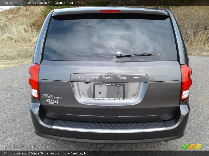 Granite Pearl / Black 2018 Dodge Grand Caravan SE