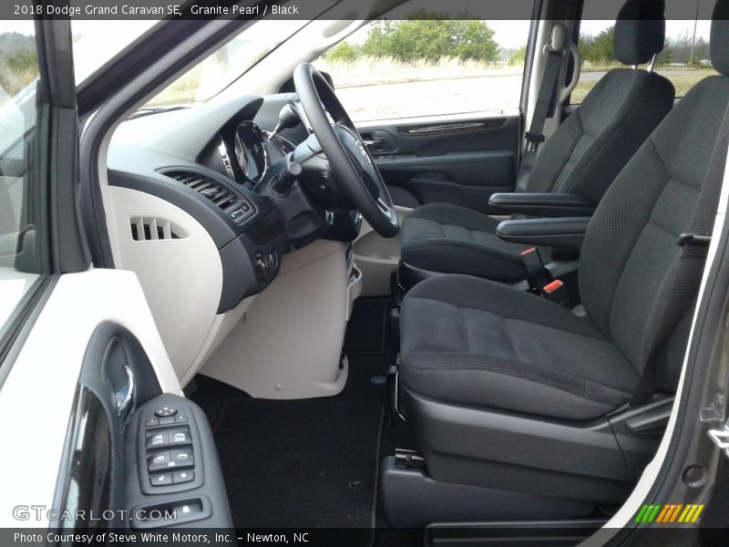 Granite Pearl / Black 2018 Dodge Grand Caravan SE