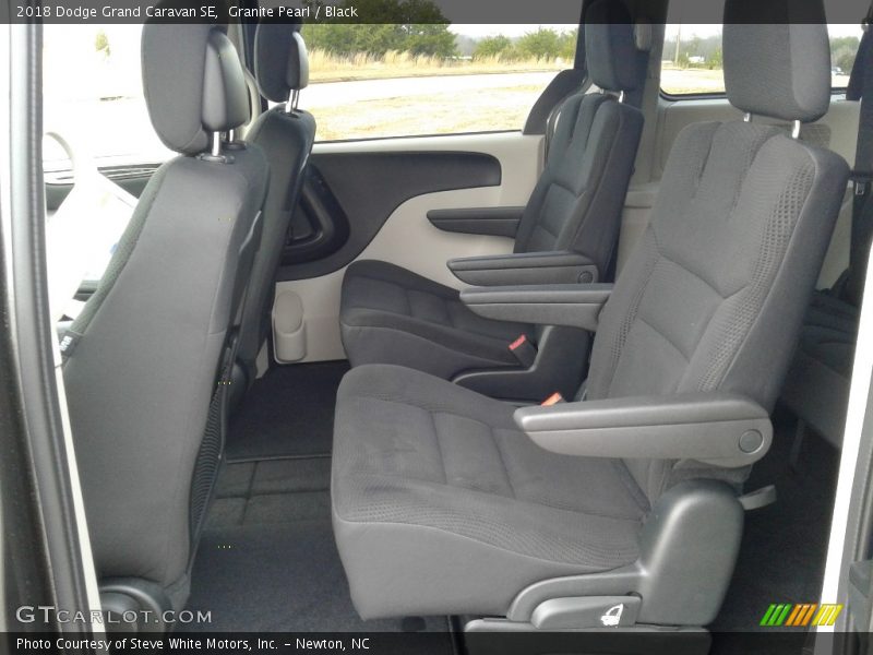 Granite Pearl / Black 2018 Dodge Grand Caravan SE