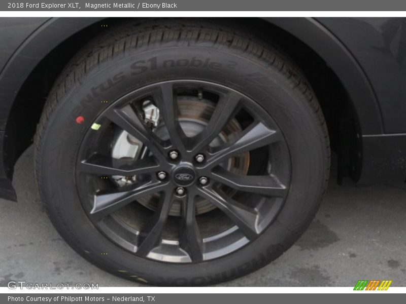 Magnetic Metallic / Ebony Black 2018 Ford Explorer XLT