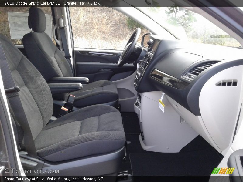 Granite Pearl / Black 2018 Dodge Grand Caravan SE