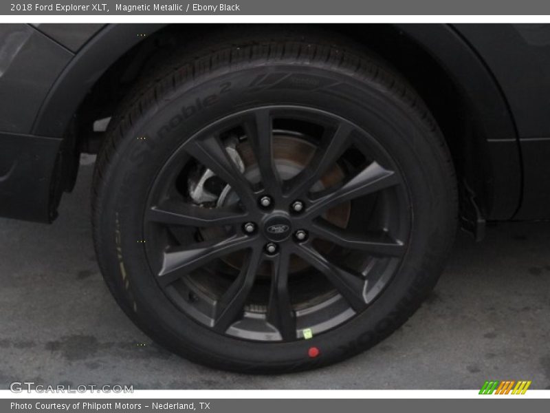 Magnetic Metallic / Ebony Black 2018 Ford Explorer XLT