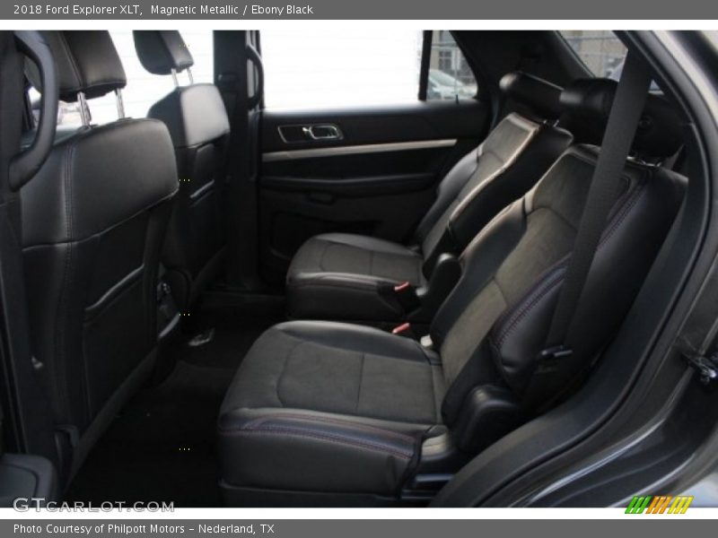 Magnetic Metallic / Ebony Black 2018 Ford Explorer XLT