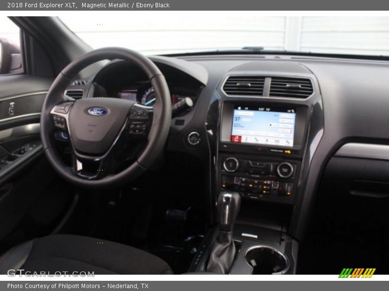 Magnetic Metallic / Ebony Black 2018 Ford Explorer XLT