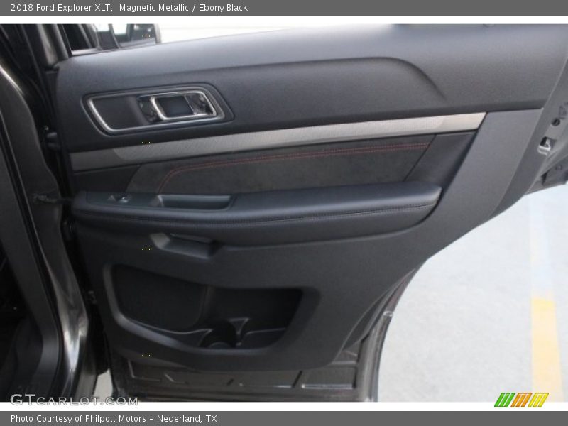 Magnetic Metallic / Ebony Black 2018 Ford Explorer XLT