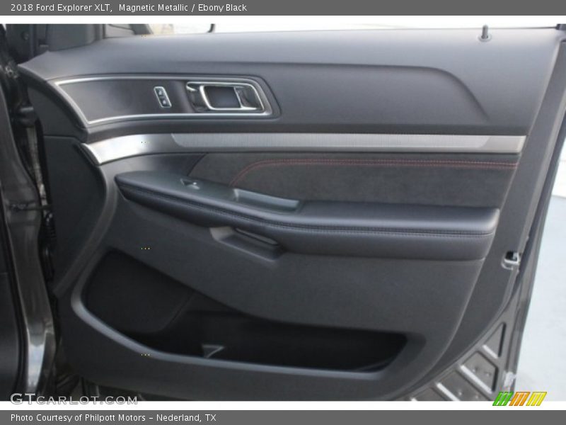 Magnetic Metallic / Ebony Black 2018 Ford Explorer XLT