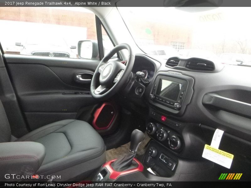 Alpine White / Black 2017 Jeep Renegade Trailhawk 4x4