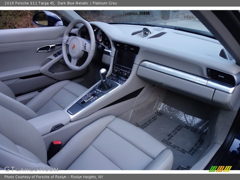 Dashboard of 2016 911 Targa 4S