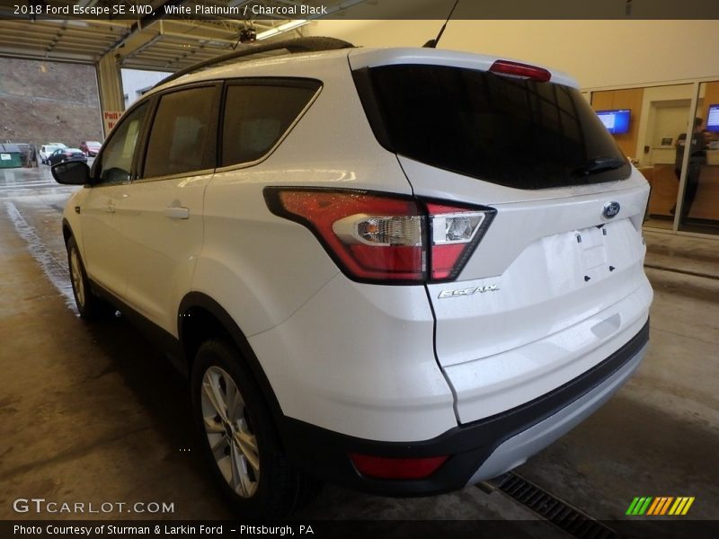 White Platinum / Charcoal Black 2018 Ford Escape SE 4WD