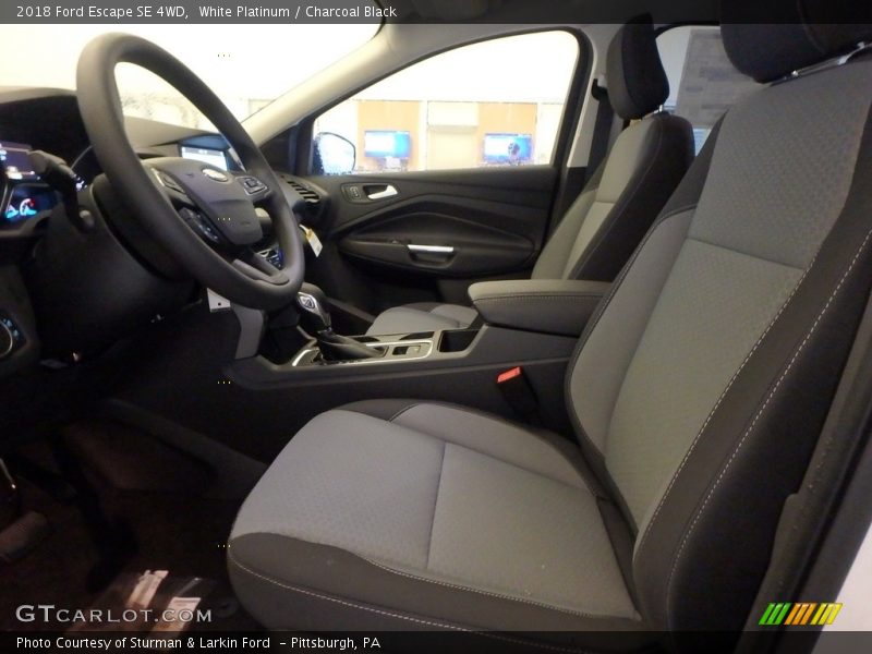 White Platinum / Charcoal Black 2018 Ford Escape SE 4WD