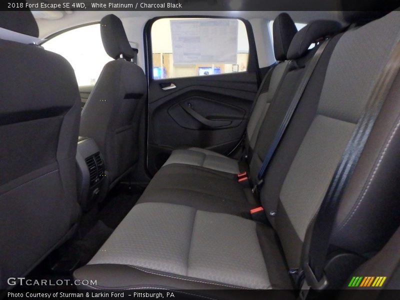 White Platinum / Charcoal Black 2018 Ford Escape SE 4WD