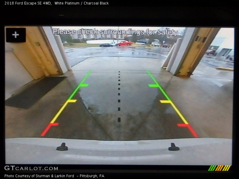 White Platinum / Charcoal Black 2018 Ford Escape SE 4WD