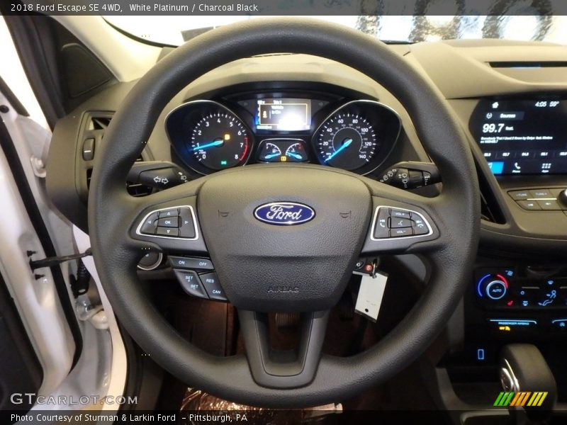 White Platinum / Charcoal Black 2018 Ford Escape SE 4WD