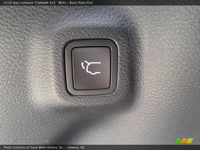 White / Black/Ruby Red 2018 Jeep Compass Trailhawk 4x4