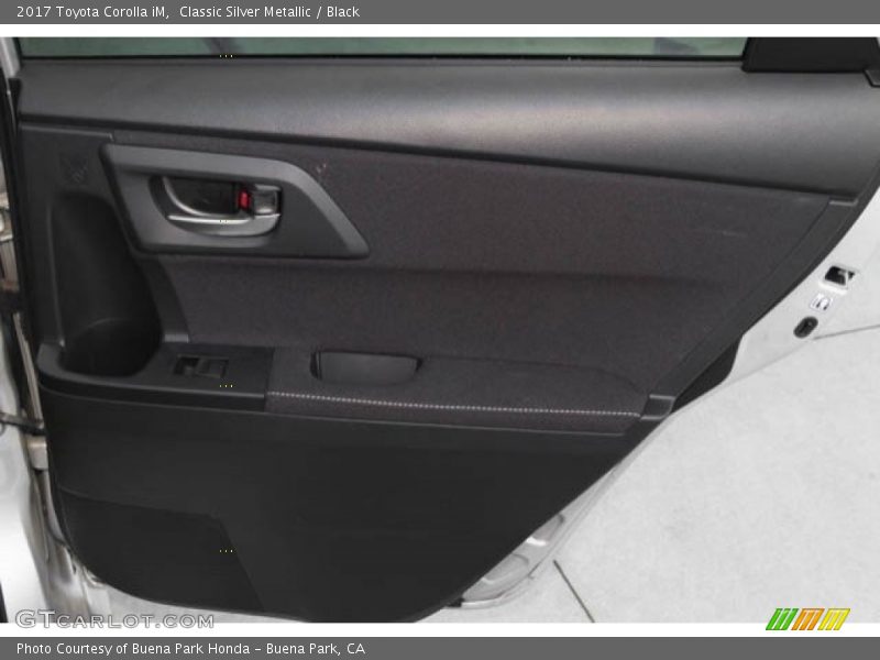 Classic Silver Metallic / Black 2017 Toyota Corolla iM