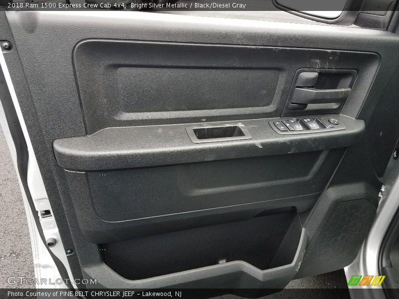 Bright Silver Metallic / Black/Diesel Gray 2018 Ram 1500 Express Crew Cab 4x4