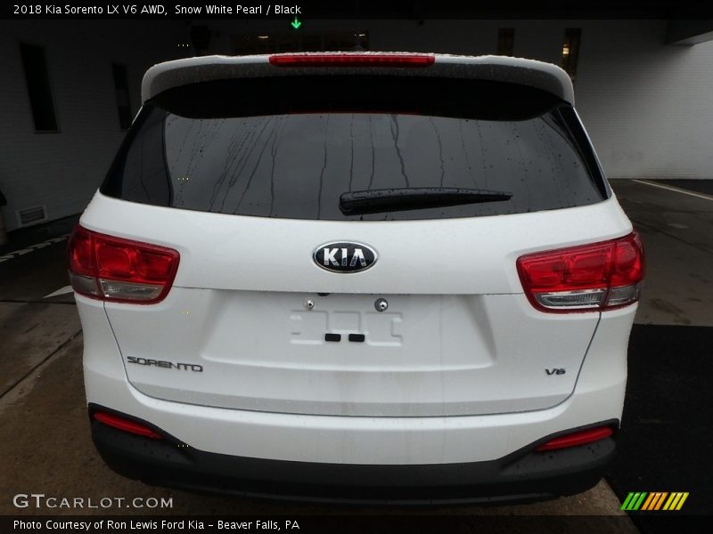 Snow White Pearl / Black 2018 Kia Sorento LX V6 AWD