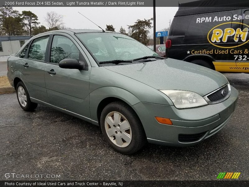 Light Tundra Metallic / Dark Flint/Light Flint 2006 Ford Focus ZX4 SES Sedan
