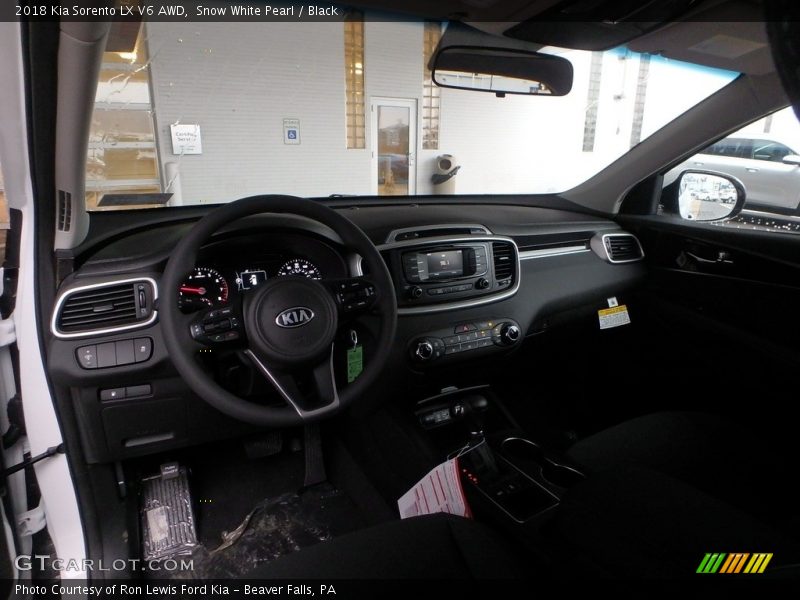 Snow White Pearl / Black 2018 Kia Sorento LX V6 AWD