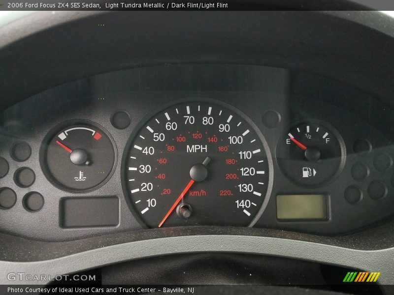 Light Tundra Metallic / Dark Flint/Light Flint 2006 Ford Focus ZX4 SES Sedan