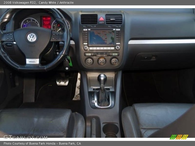 Candy White / Anthracite 2008 Volkswagen R32