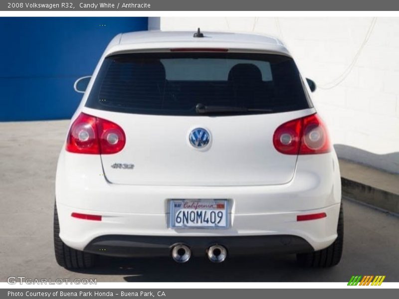 Candy White / Anthracite 2008 Volkswagen R32