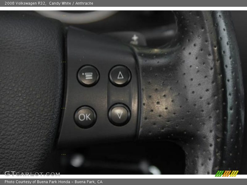 Candy White / Anthracite 2008 Volkswagen R32
