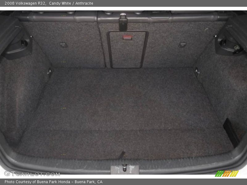 Candy White / Anthracite 2008 Volkswagen R32