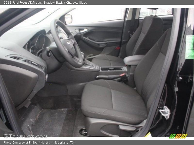 Shadow Black / Charcoal Black 2018 Ford Focus SE Sedan