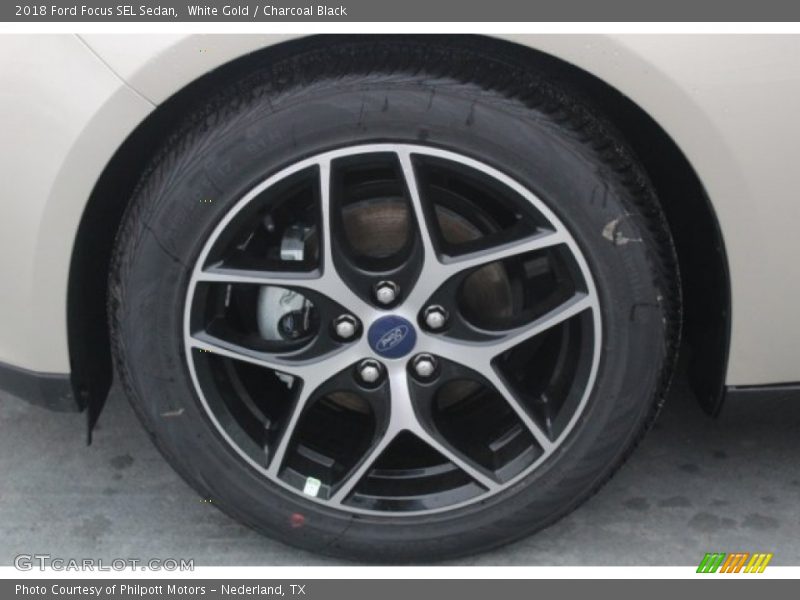 White Gold / Charcoal Black 2018 Ford Focus SEL Sedan