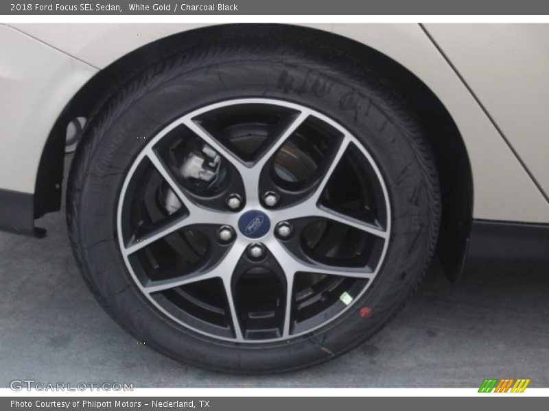 White Gold / Charcoal Black 2018 Ford Focus SEL Sedan