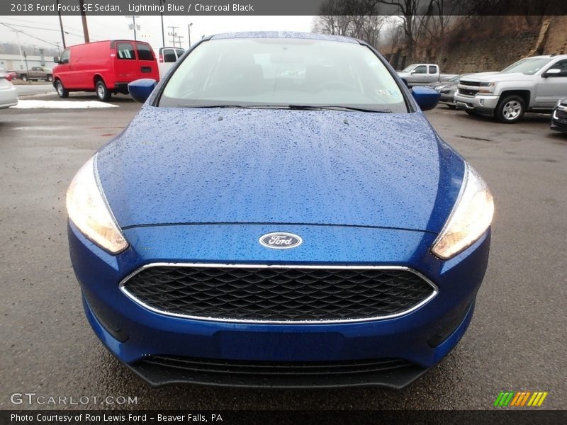 Lightning Blue / Charcoal Black 2018 Ford Focus SE Sedan