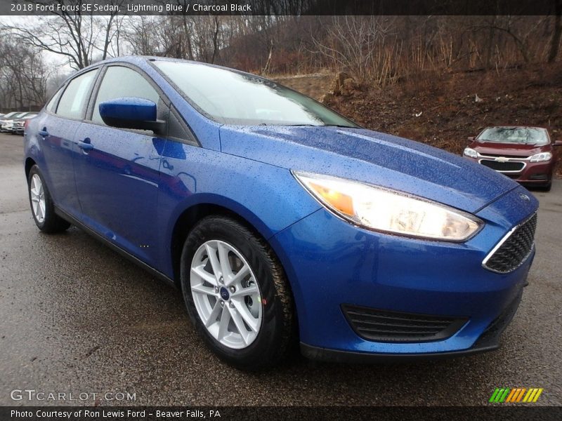 Lightning Blue / Charcoal Black 2018 Ford Focus SE Sedan