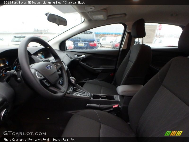 Lightning Blue / Charcoal Black 2018 Ford Focus SE Sedan