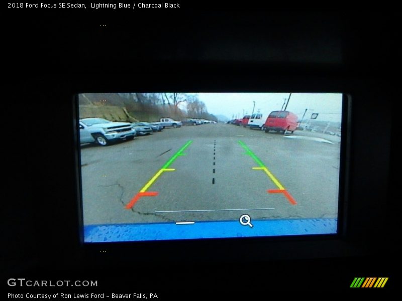 Lightning Blue / Charcoal Black 2018 Ford Focus SE Sedan