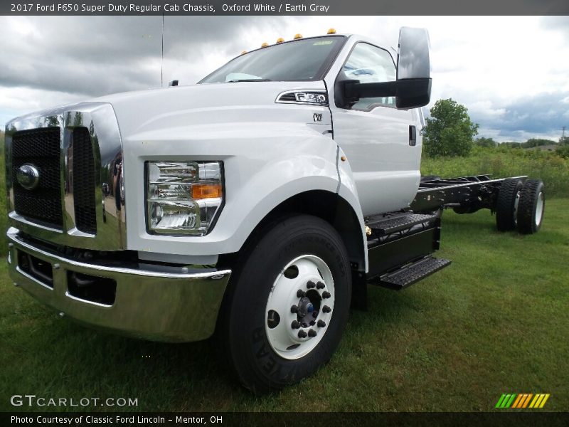 Oxford White / Earth Gray 2017 Ford F650 Super Duty Regular Cab Chassis