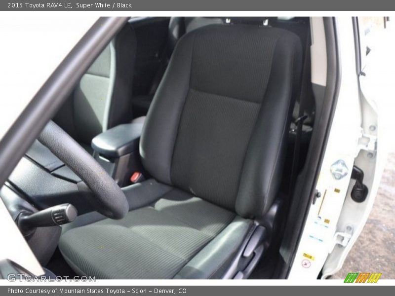 Super White / Black 2015 Toyota RAV4 LE