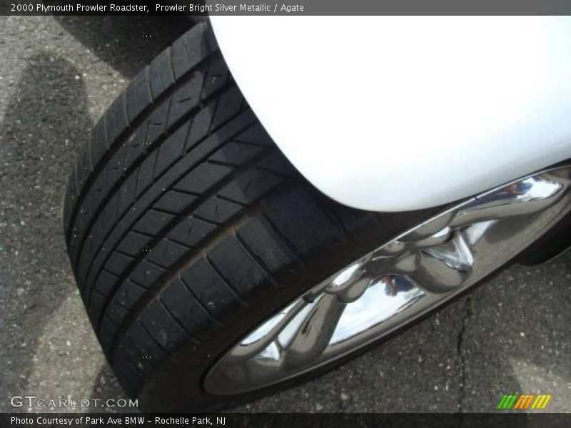 Prowler Bright Silver Metallic / Agate 2000 Plymouth Prowler Roadster