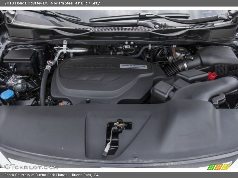 Modern Steel Metallic / Gray 2018 Honda Odyssey LX