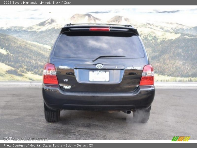 Black / Gray 2005 Toyota Highlander Limited