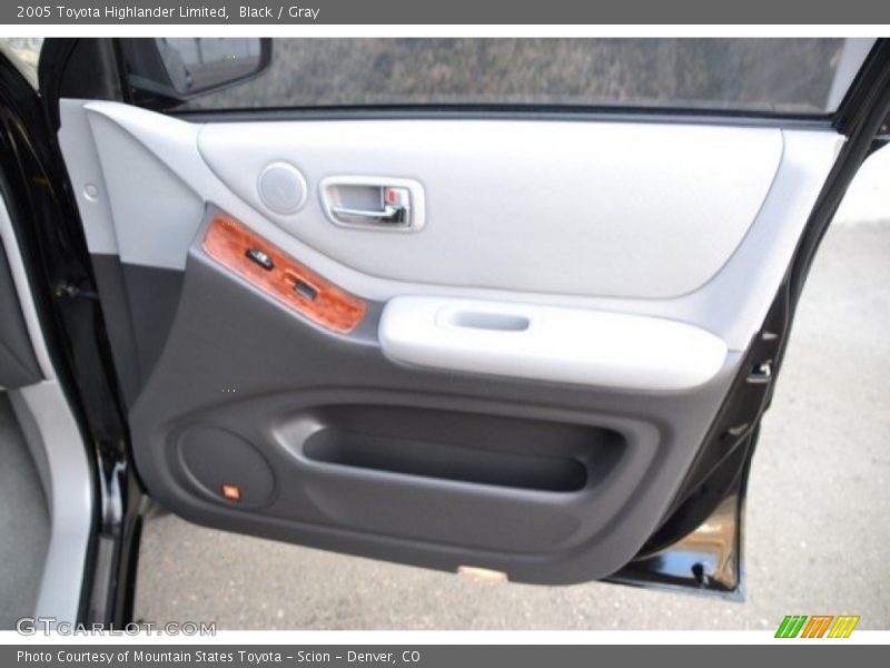 Black / Gray 2005 Toyota Highlander Limited