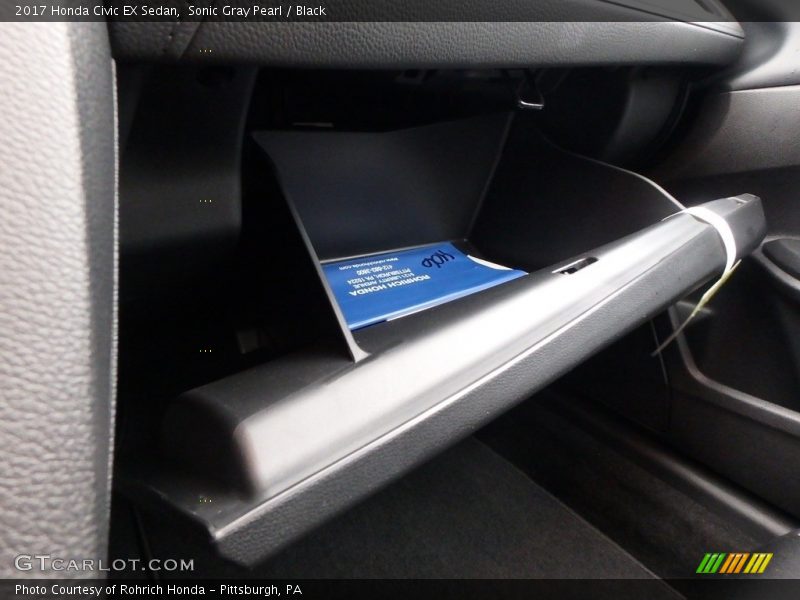 Sonic Gray Pearl / Black 2017 Honda Civic EX Sedan