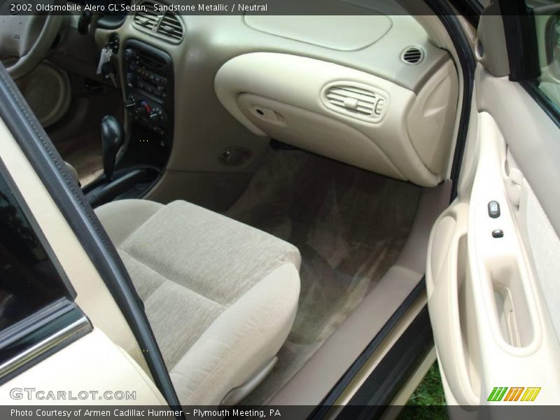 Sandstone Metallic / Neutral 2002 Oldsmobile Alero GL Sedan